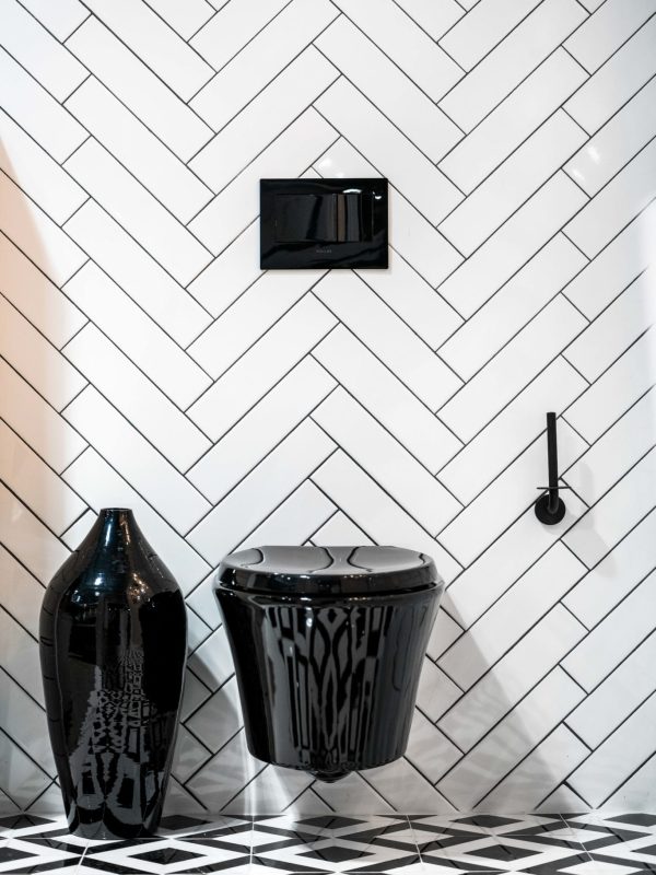 Klein Showroom-Bathroom